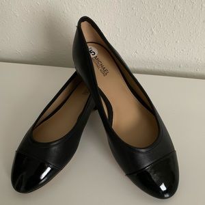 New Michael kors flats size 5
